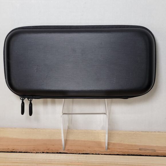Amazon Basics Solid Black Nintendo Switch Zipper Case - Picture 1 of 9